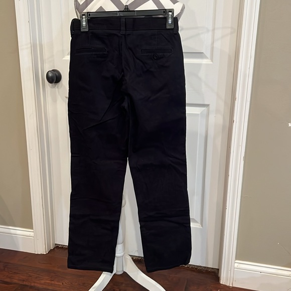 IZOD boy flat front adjustable waist, size 18 - Picture 2 of 3